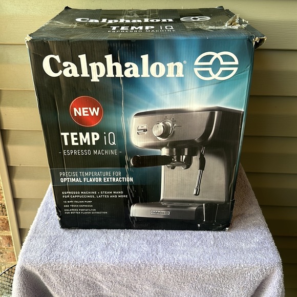 Calphalon - Picture 1 of 6